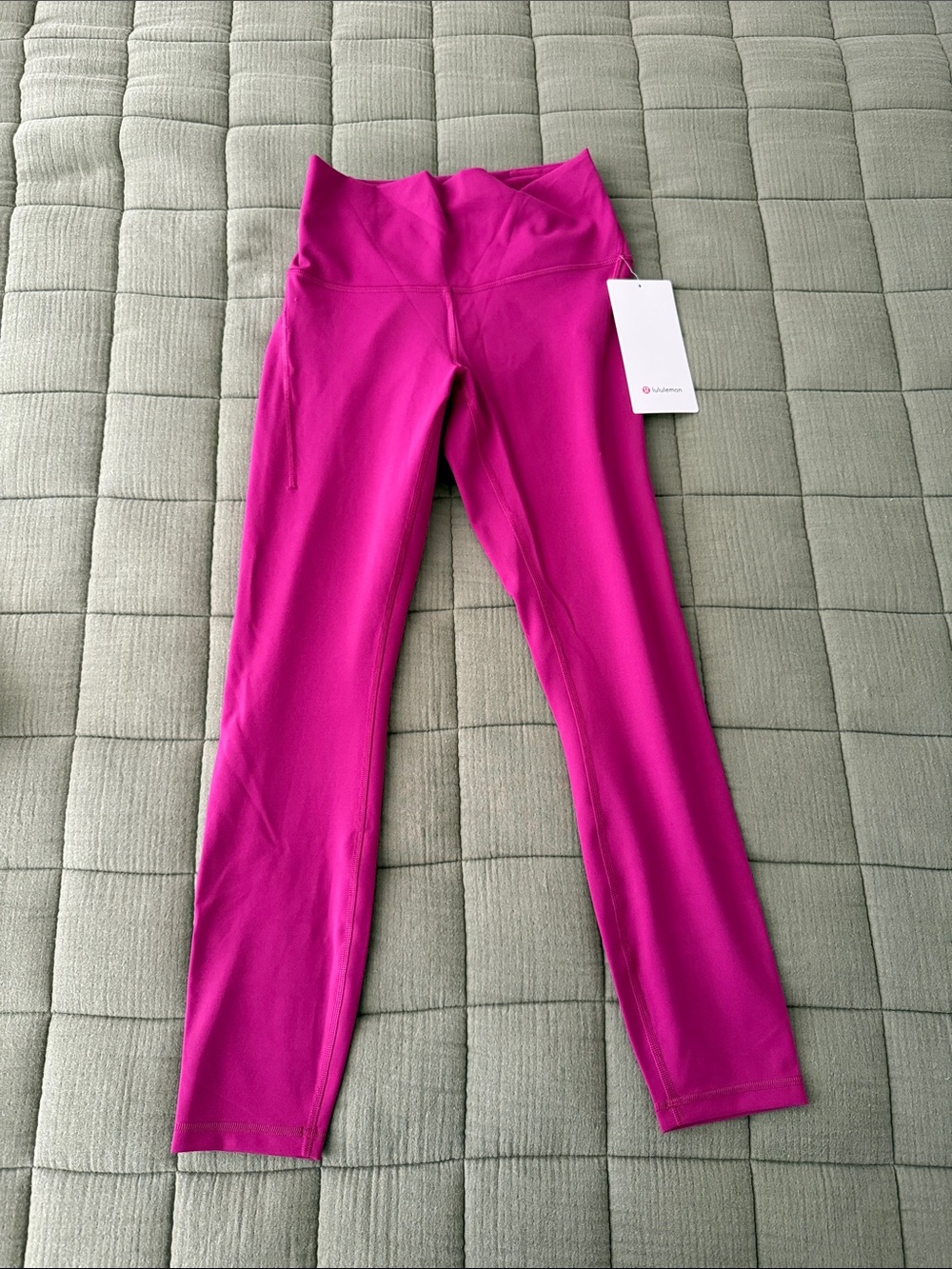 Title: NWT Lululemon Wunder Train HR Pocket Tight 25” Sz 6 Magenta Purple